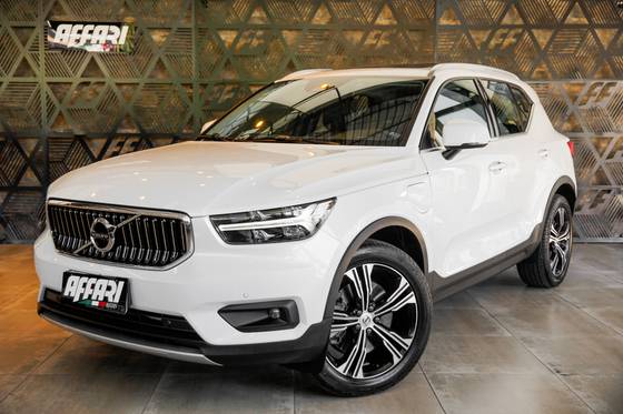 VOLVO XC40 1.5 T5 RECHARGE INSCRIPTION GEARTRONIC